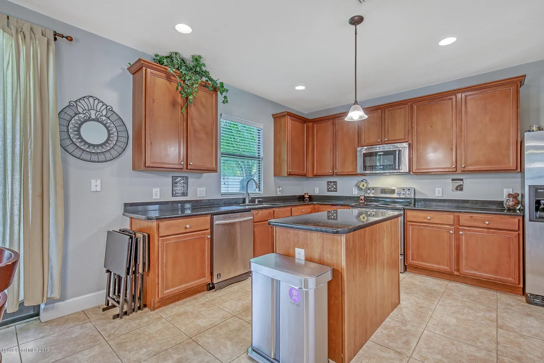 Photo of 944 Whetstone Place