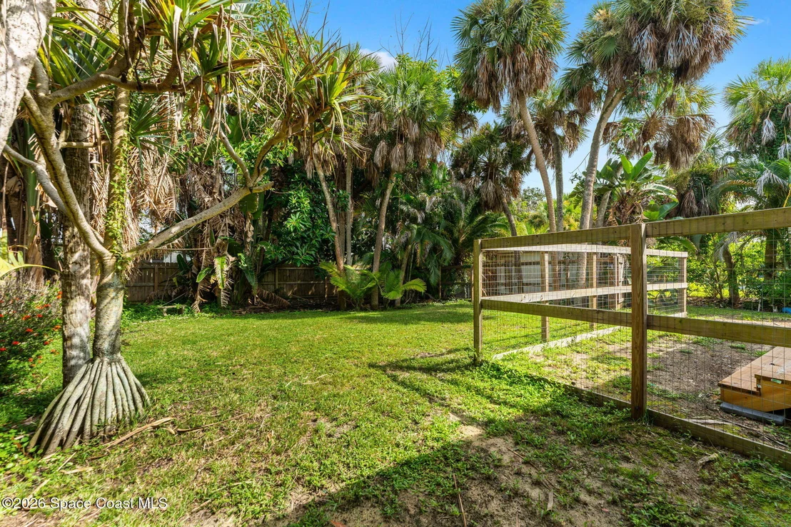 Photo of 220 Cardinal Drive