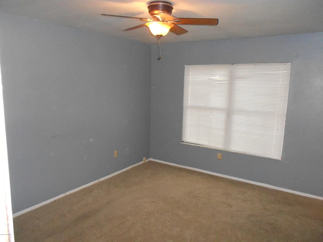 Photo of 1222 Mariposa Drive NE