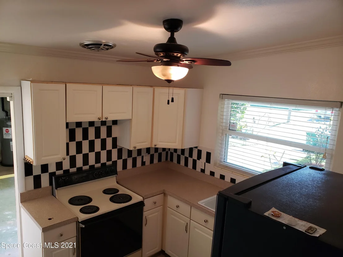 Photo of 1050 Myrtle Lane