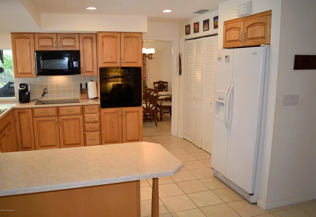 Photo of 372 Dorset Drive