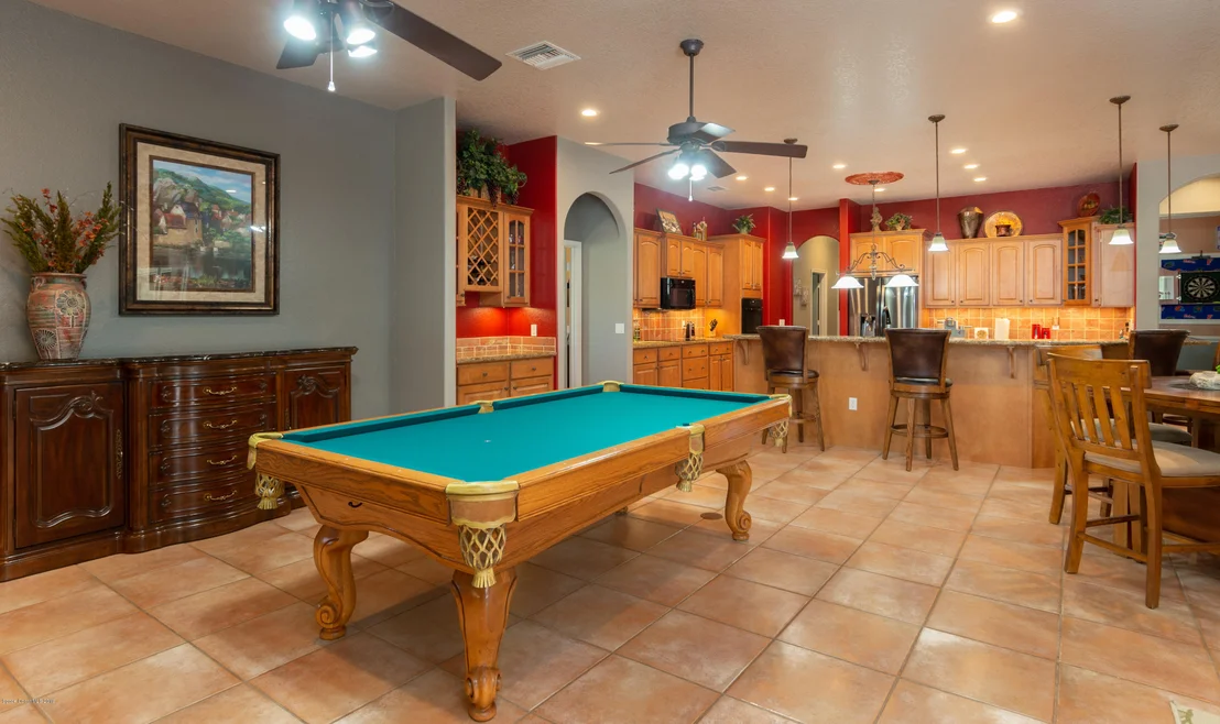 Photo of 6940 Hacienda Drive