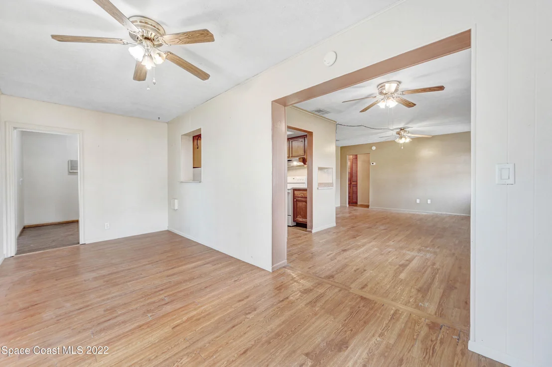 Photo of 995 Beacon Road