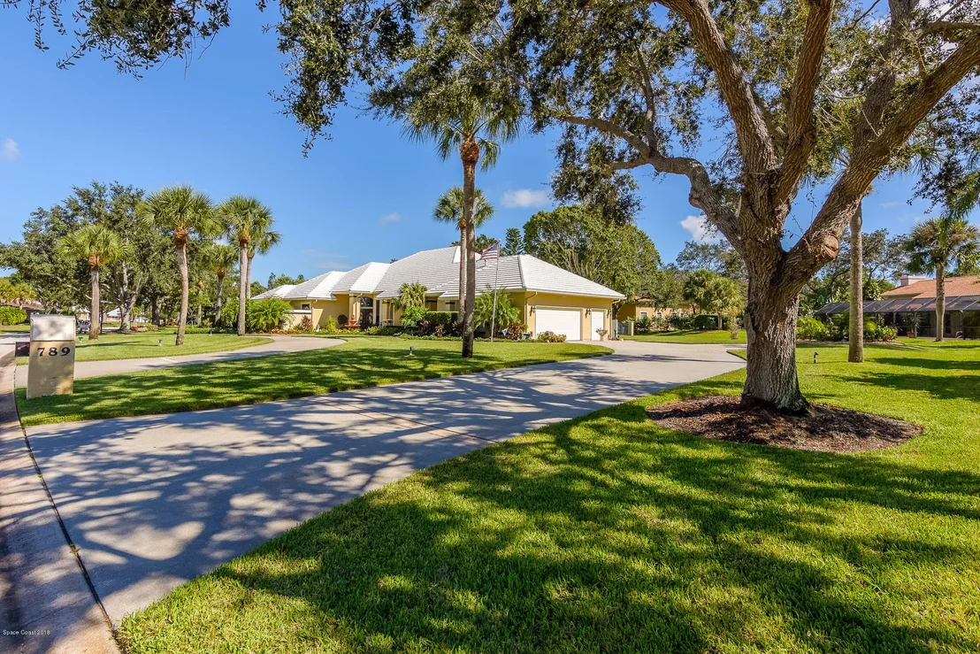 Photo of 789 Oak Park Drive