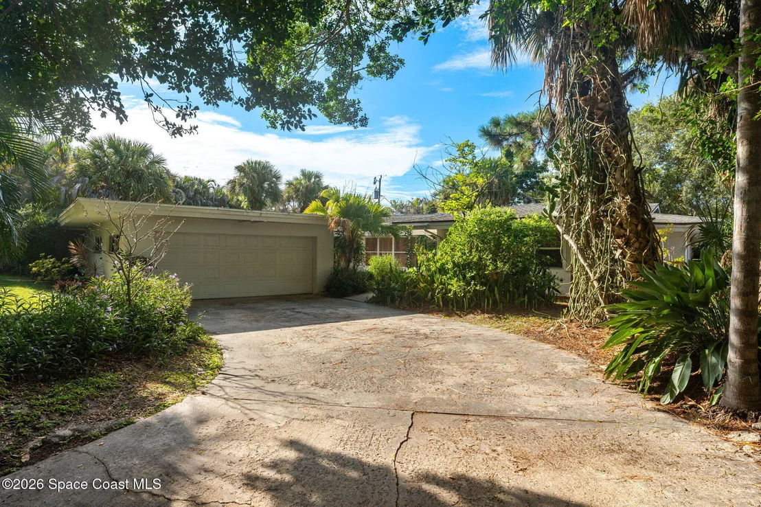Photo of 317 Cocoa Avenue