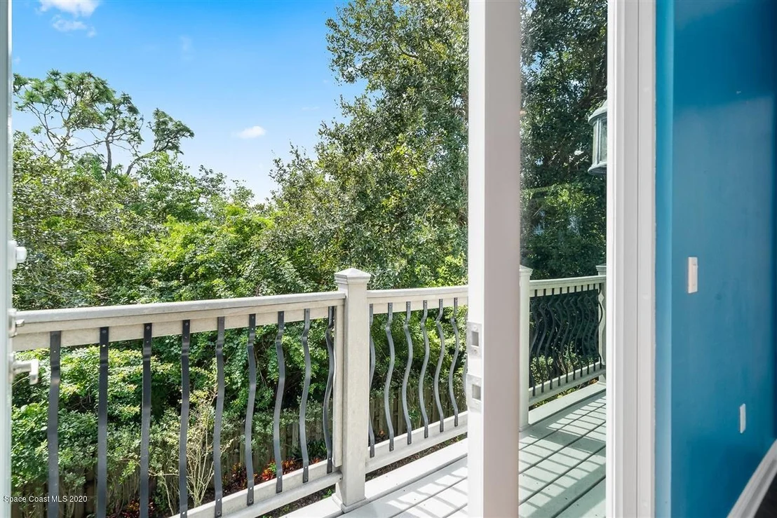 Photo of 1338 Silver Lake Drive