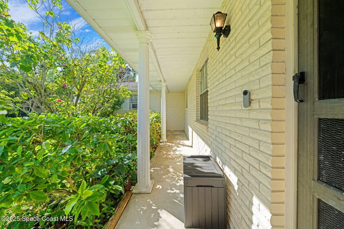 Photo of 611 Dundee Circle