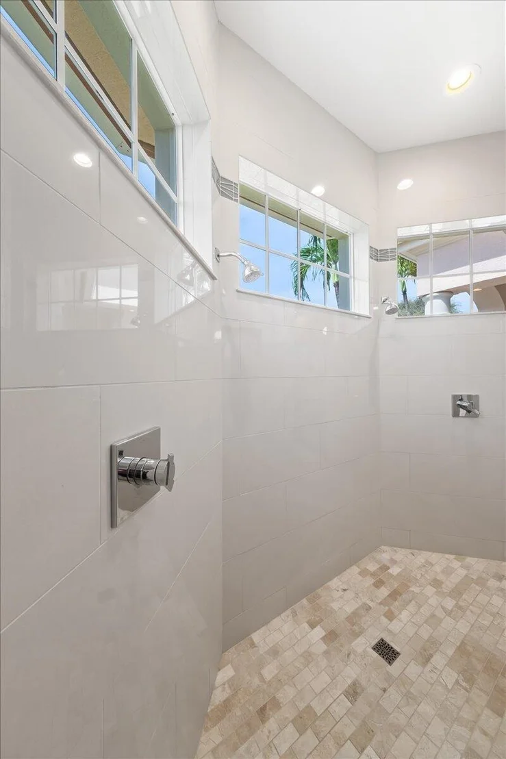 Photo of 412 Rio Villa Boulevard