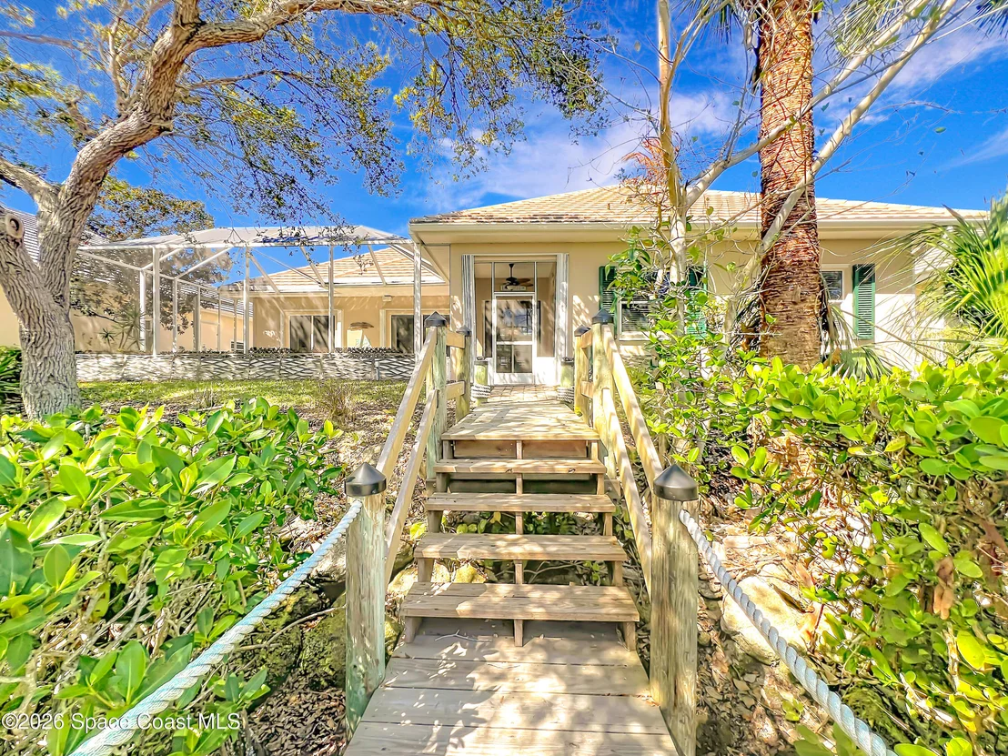 Photo of 383 Pentland Drive
