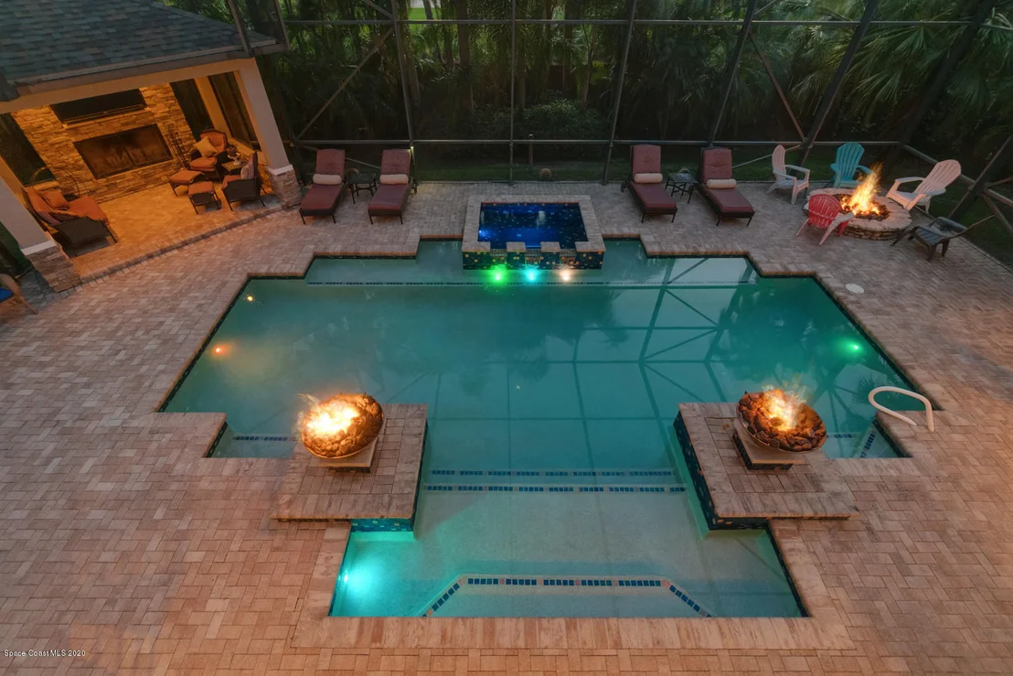 Photo of 5905 Newbury Circle