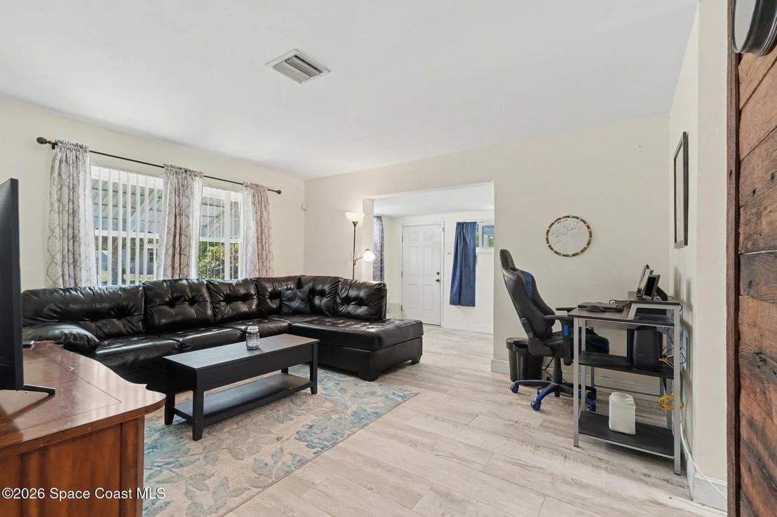 Photo of 2184 Dordon Drive