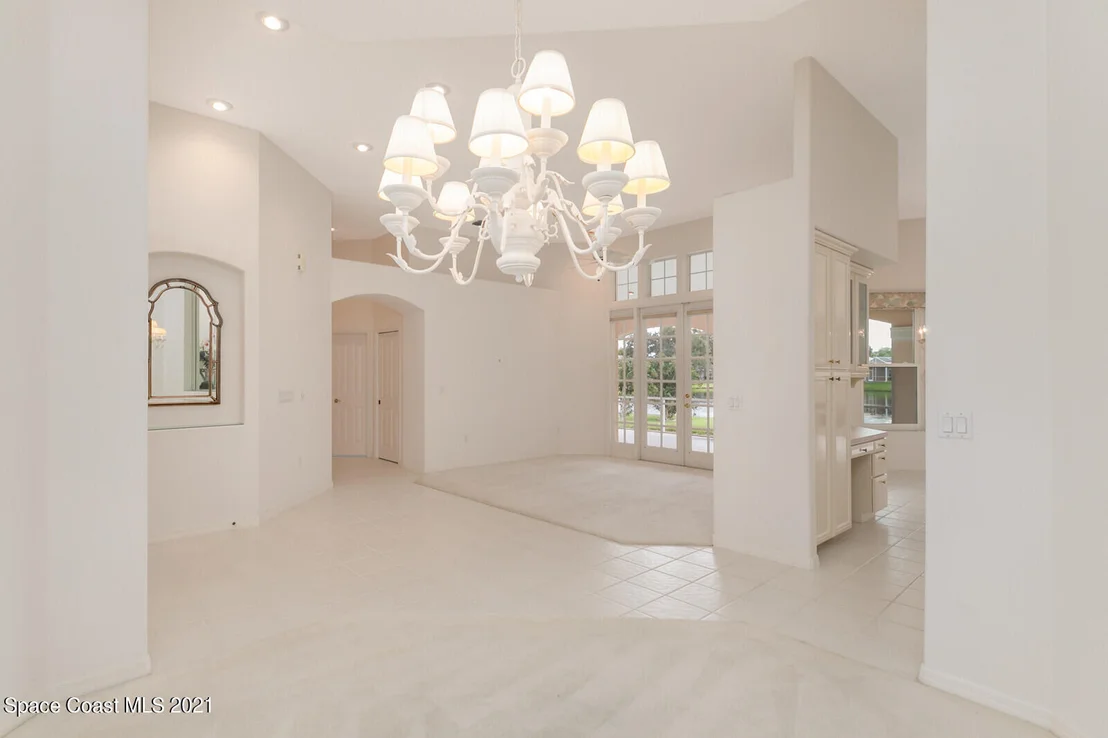 Photo of 476 Kimberly Drive