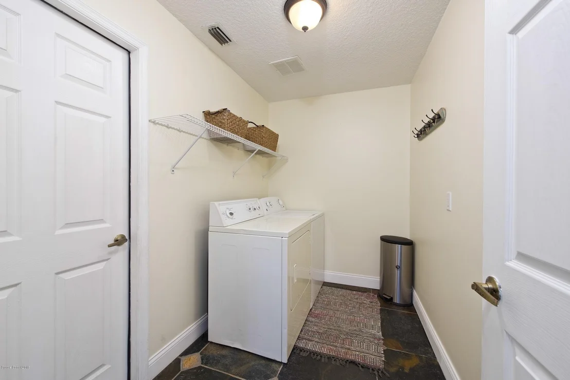 Photo of 3372 Lake View Circle