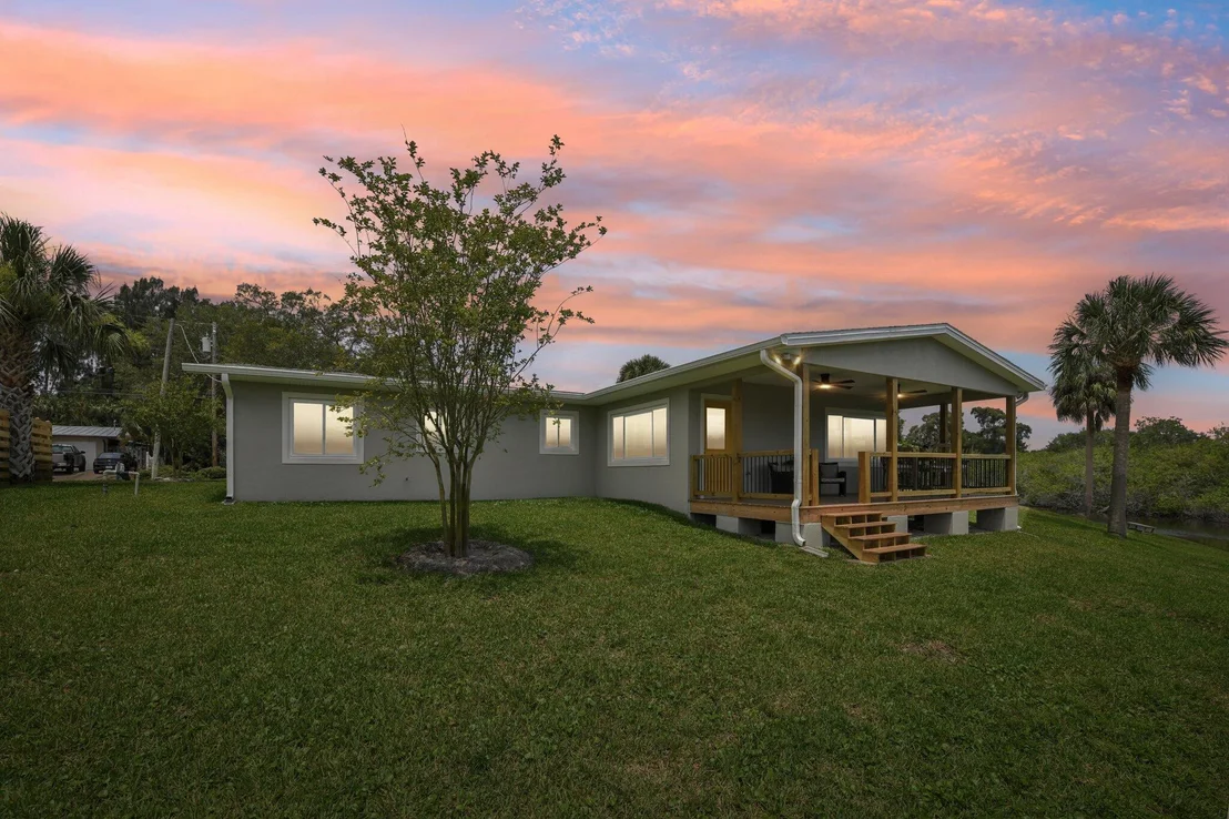 Photo of 581 Hillside Court