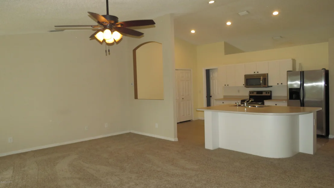 Photo of 6120 Edison Street