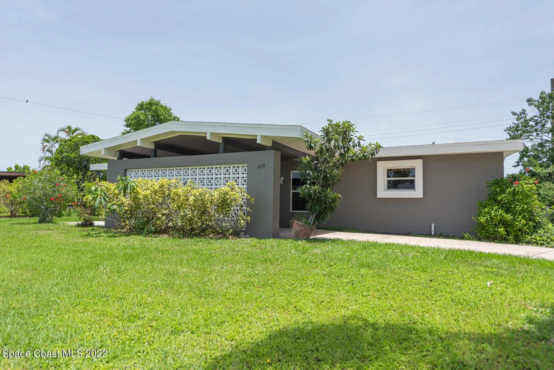 Photo of 1037 Daytona Drive NE
