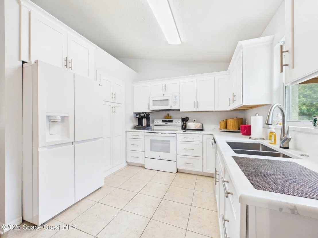 Photo of 977 Fulton Way
