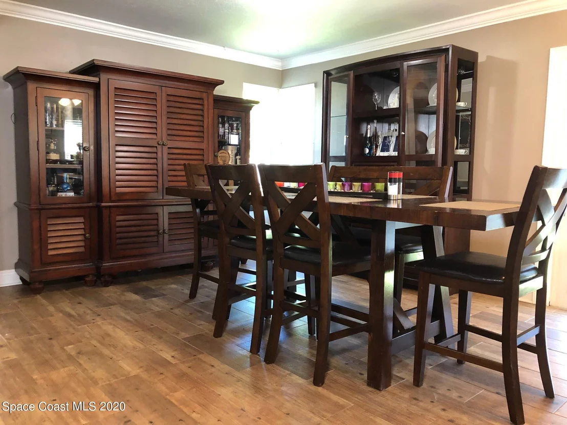 Photo of 1181 Mandarin Drive NE