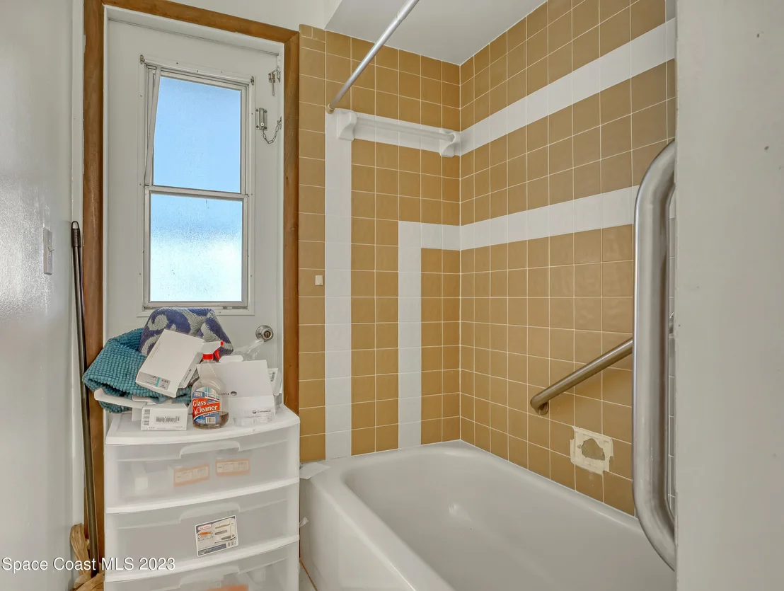 Photo of 232 Treu NW