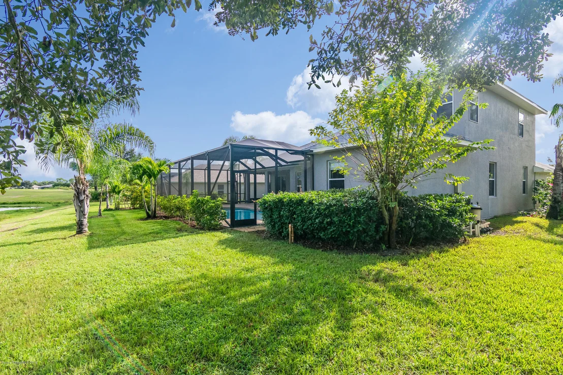 Photo of 1890 Windbrook Drive SE