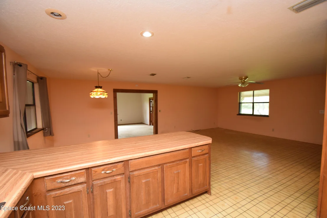 Photo of 2660 Weber Road