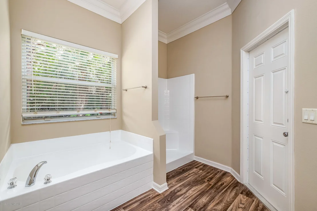 Photo of 1744 Hydrangea Road NW