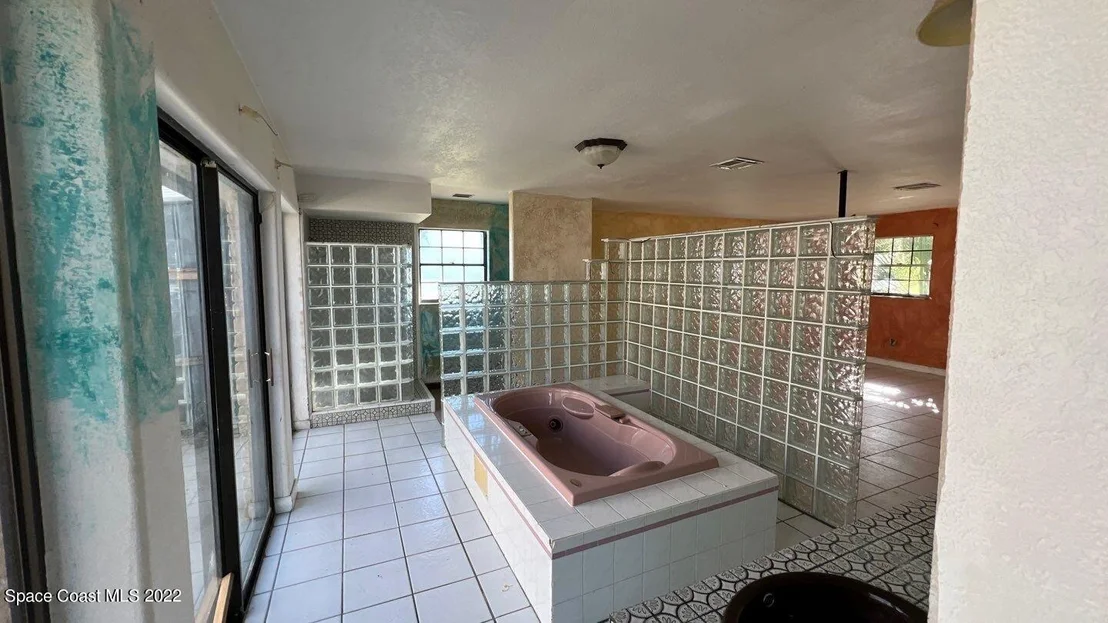 Photo of 1455 Martin Road