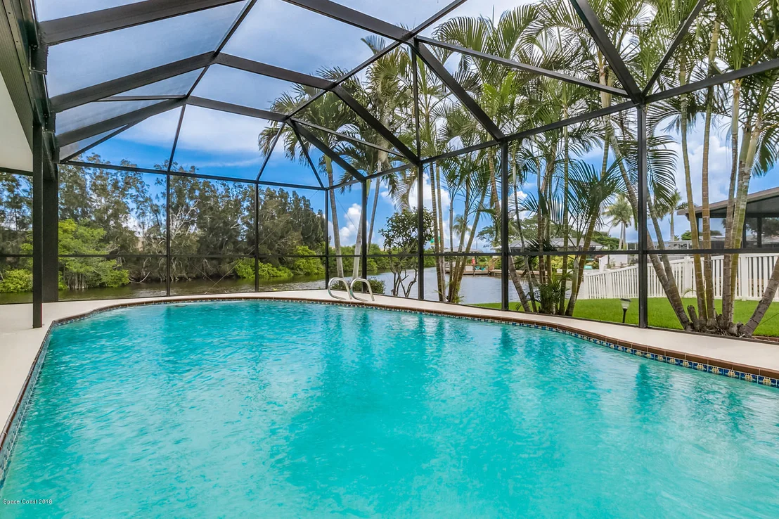Photo of 449 Thrush Drive