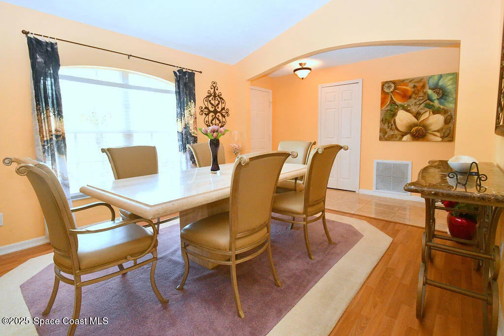 Photo of 1388 Hill Avenue