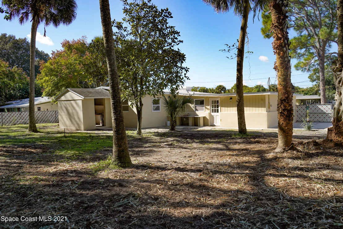 Photo of 80 Katherine Boulevard
