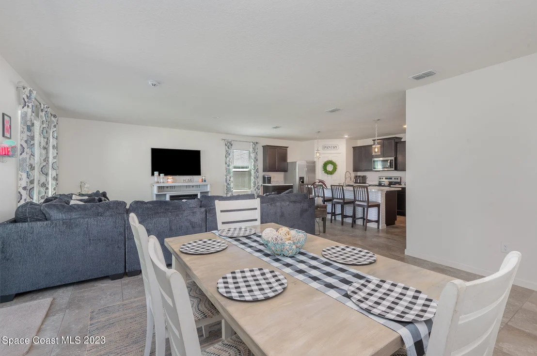 Photo of 620 Forest Trace Circle