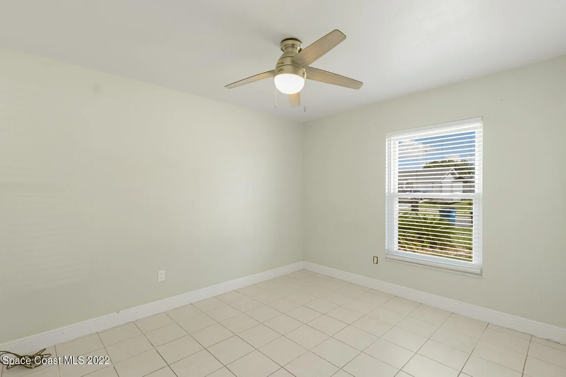 Photo of 3082 Edgewood Drive NE