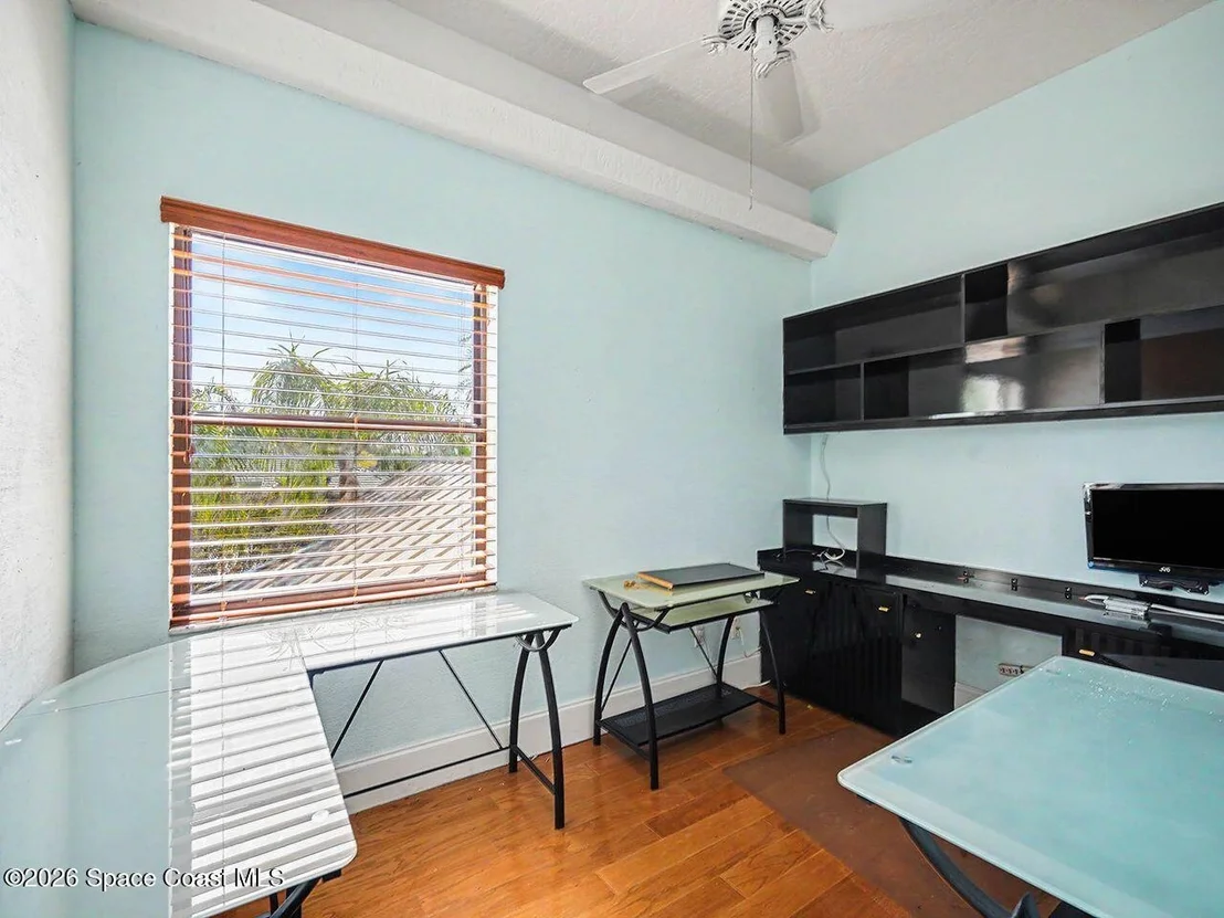 Photo of 484 Lanternback Island Drive
