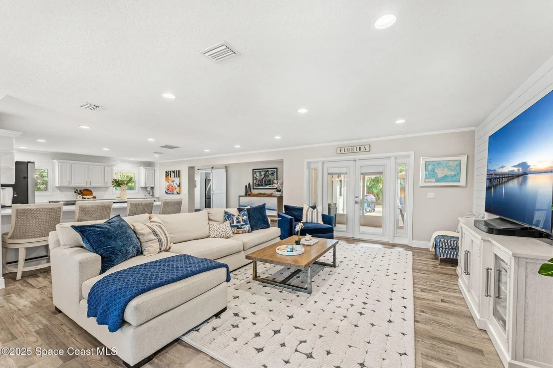 Photo of 565 Solitaire Palm Drive