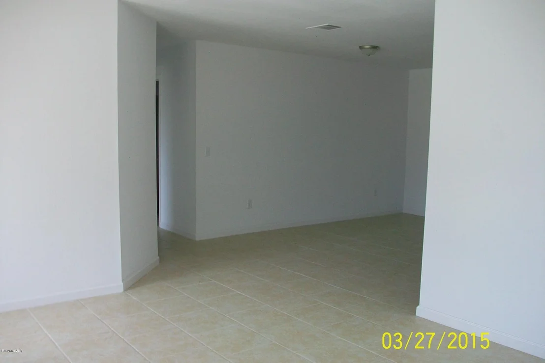 Photo of 1132 NE Mariposa Drive