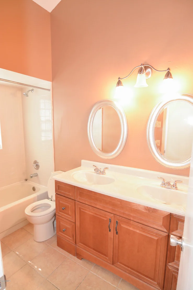 Photo of 922 Yorktowne Drive