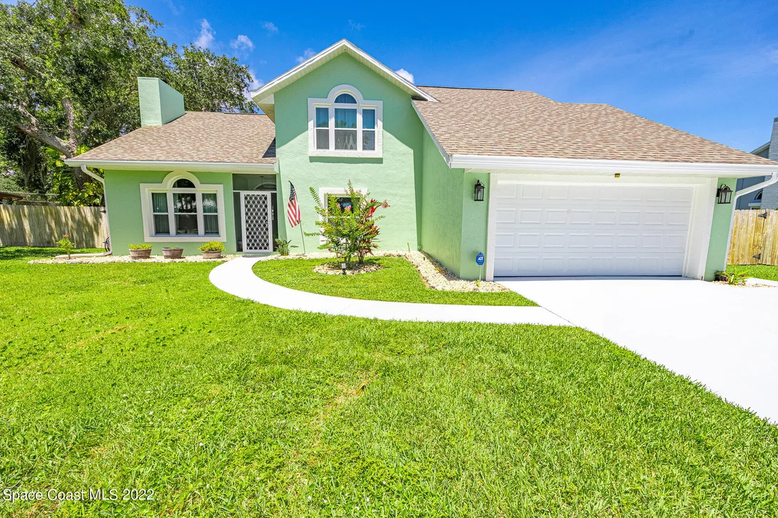 Photo of 2755 School Drive NE