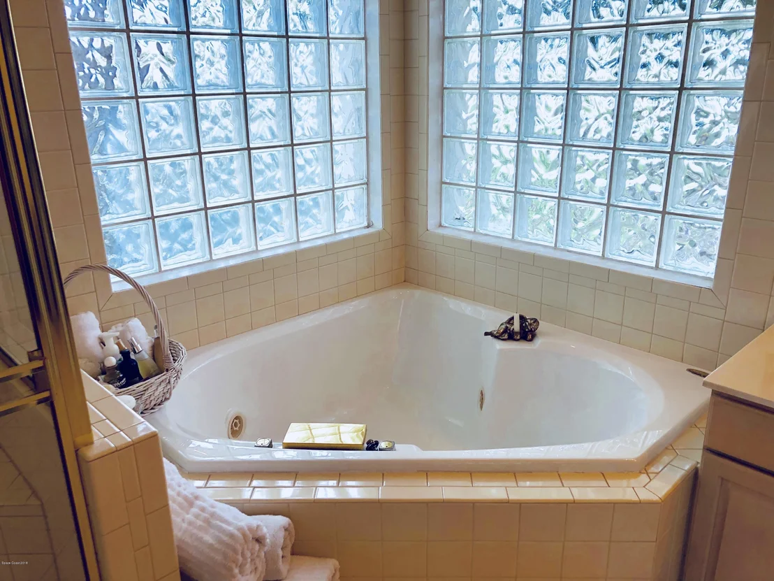Photo of 975 Whisperpine Drive