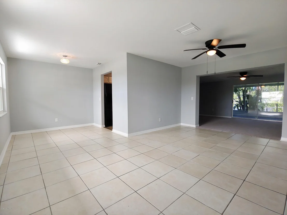 Photo of 1281 Estridge Drive
