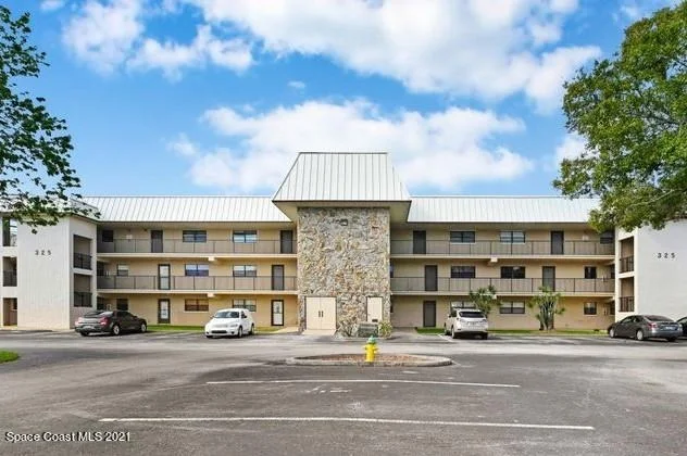 Photo of Unit 1122 at 325 Tangle Run Boulevard