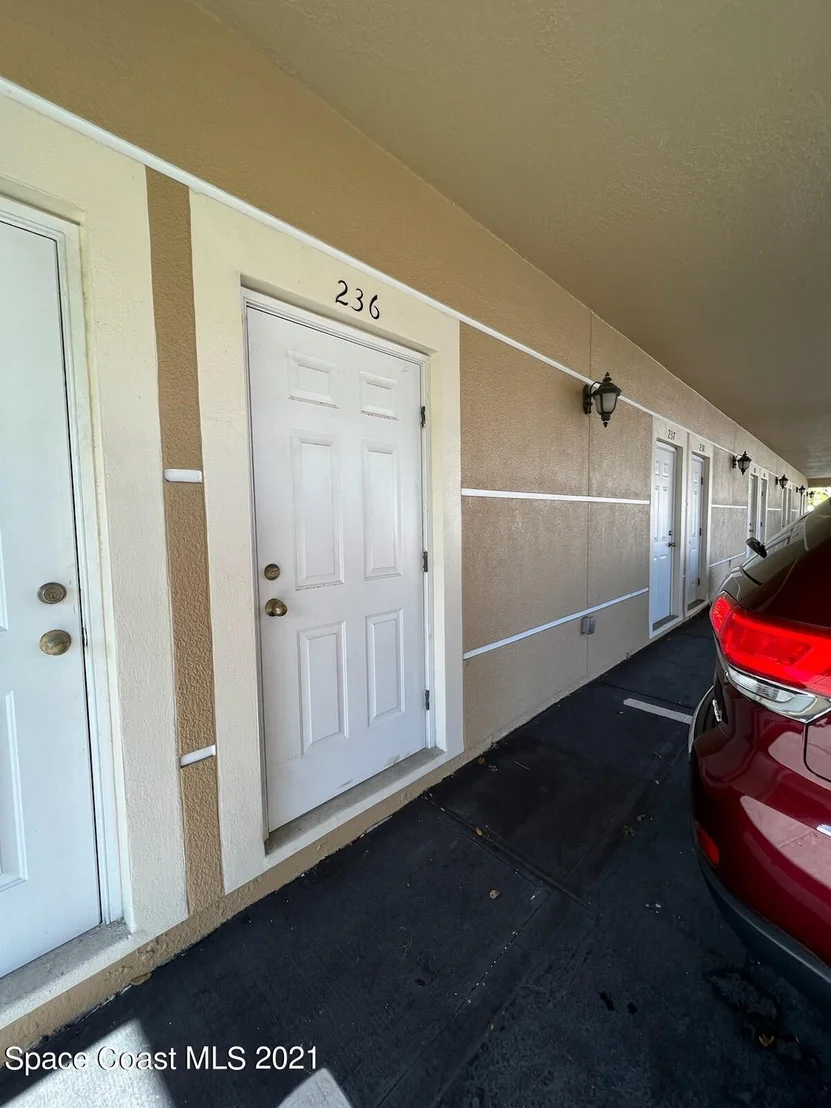 Photo of Unit 303 at 3848 Lexmark Lane