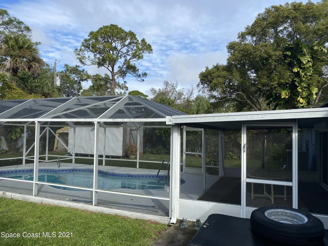Photo of 6446 Cable Avenue