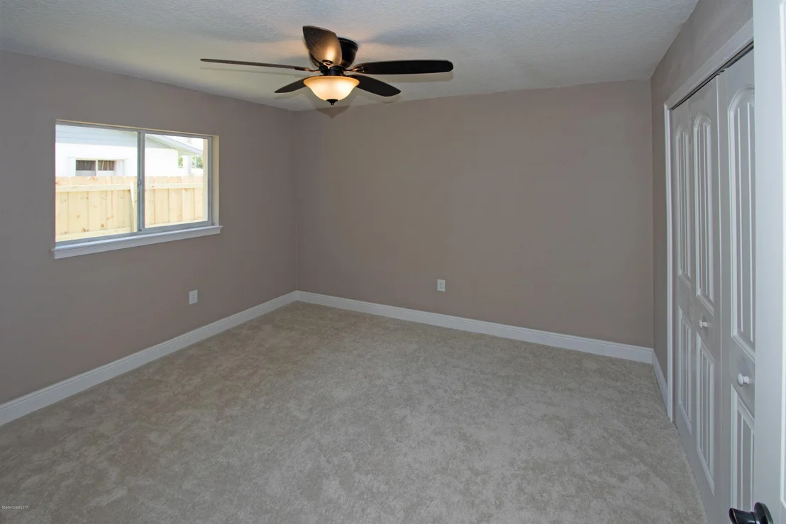 Photo of 787 Bayview Avenue NE