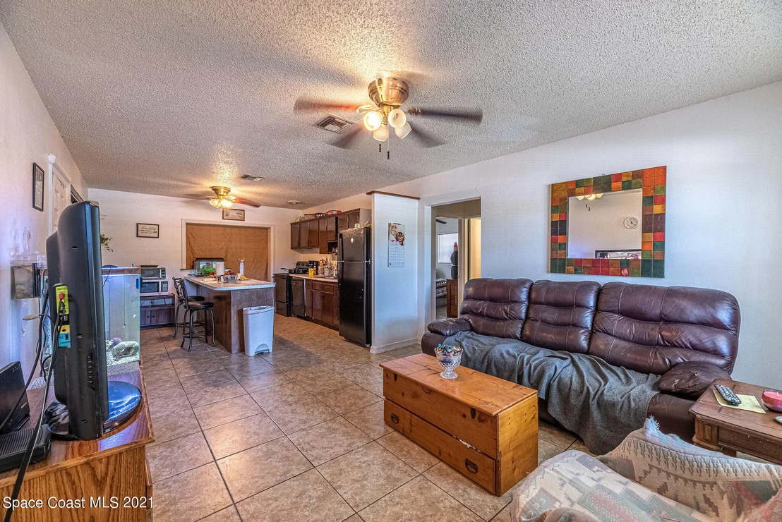 Photo of 2214 Post Road