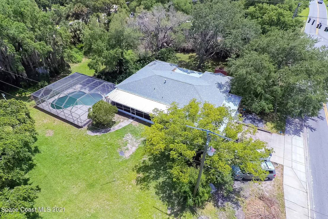 Photo of 304 N Range Road
