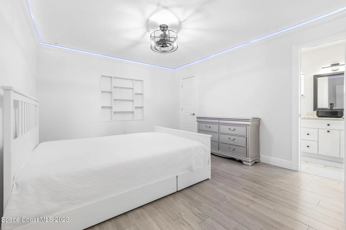 Photo of 3448 Jupiter Boulevard SE