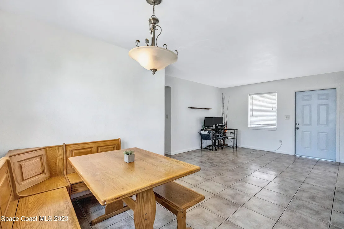 Photo of 2981 Kosuth Road NE