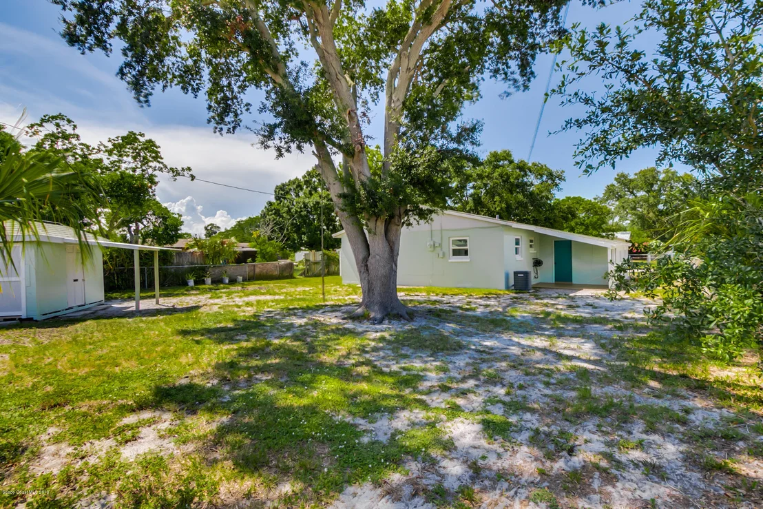 Photo of 2147 Warwick Road