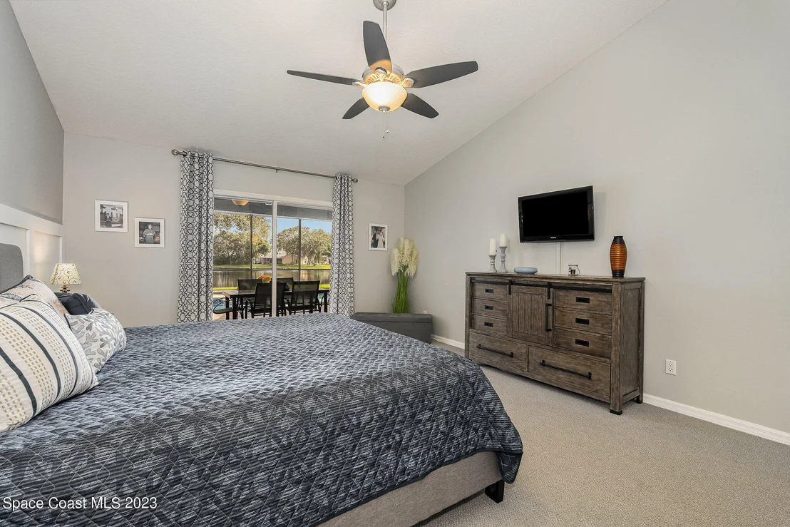 Photo of 321 Lake Victoria Circle