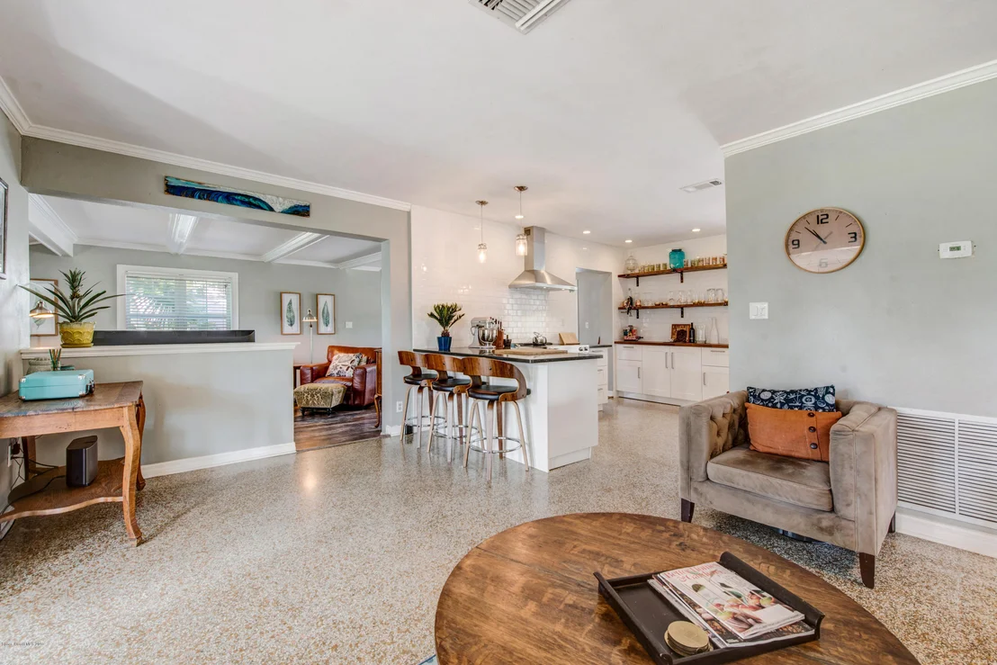 Photo of 212 1st Avenue